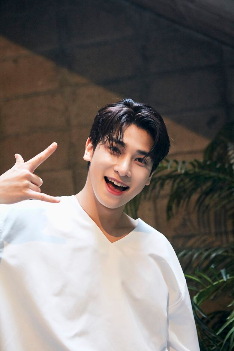 Lee HanGyul Shows Off His Duo Personalities Through Photoshoot With 'Blancpool'