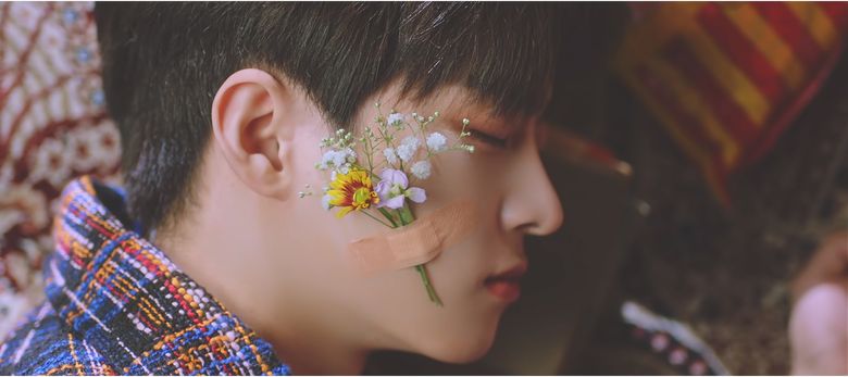  6 Korean Celebrities Who Had Accessorized Their Face With Flowers