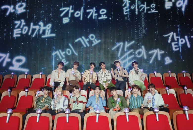 Exclusive Review  SEVENTEEN Happy Together With CARAT At 4th Fan Meeting  SEVENTEEN In CARAT LAND    ONLINE  - 11