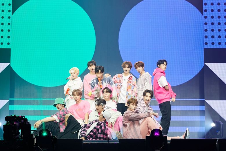 Exclusive Review  SEVENTEEN Happy Together With CARAT At 4th Fan Meeting  SEVENTEEN In CARAT LAND    ONLINE  - 82