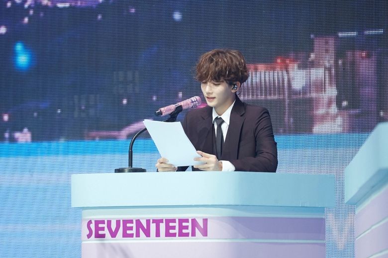 Exclusive Review  SEVENTEEN Happy Together With CARAT At 4th Fan Meeting  SEVENTEEN In CARAT LAND    ONLINE  - 55