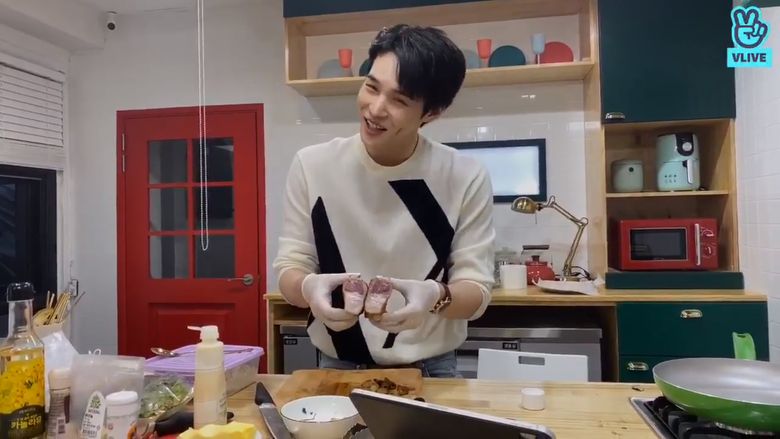 VICTON s SeJun Causes Fans To Facepalm After Uncooked Meat During V Live  - 87