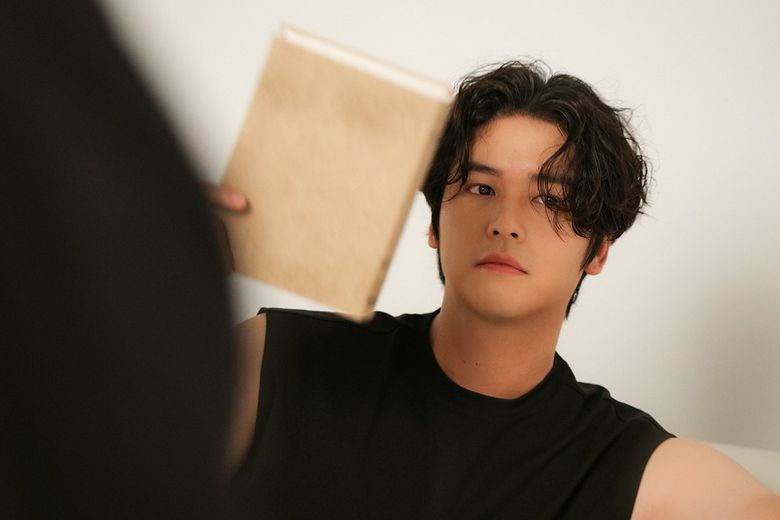 Lee JangWoo, Photoshoot Behind-the-Scene