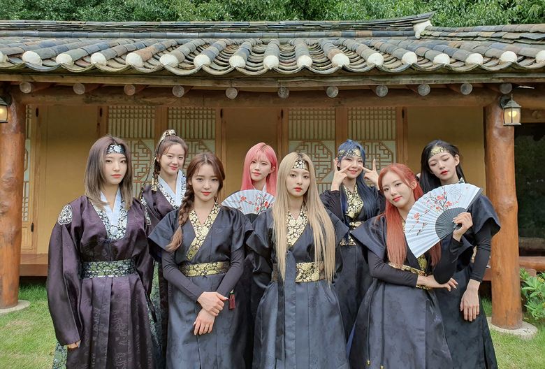 29 K Pop Idols And Groups Who Look Fabulous In Traditional And Modern Hanbok  - 87