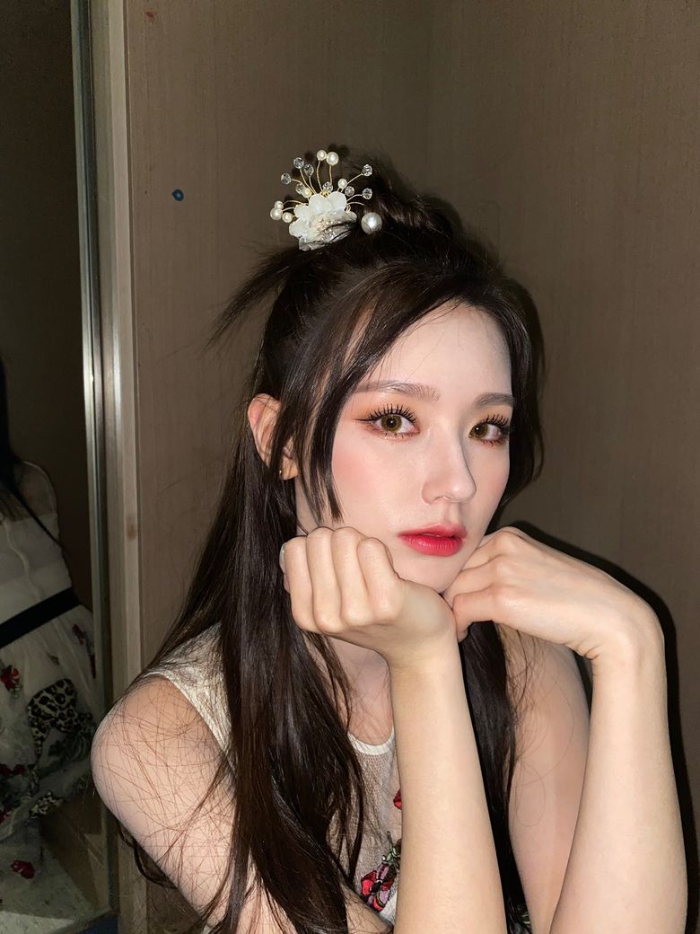 Netizens Question  G I DLE s MiYeon If She Is A Game Character After Alluring Photos  - 66