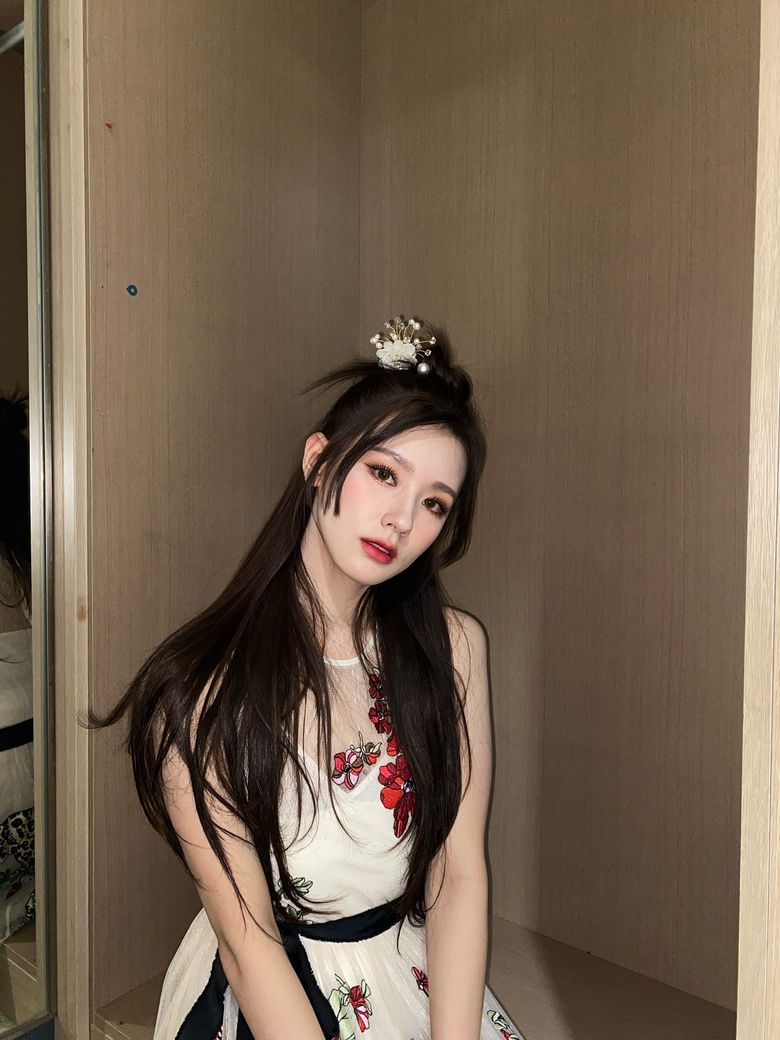 Netizens Question  G I DLE s MiYeon If She Is A Game Character After Alluring Photos  - 57