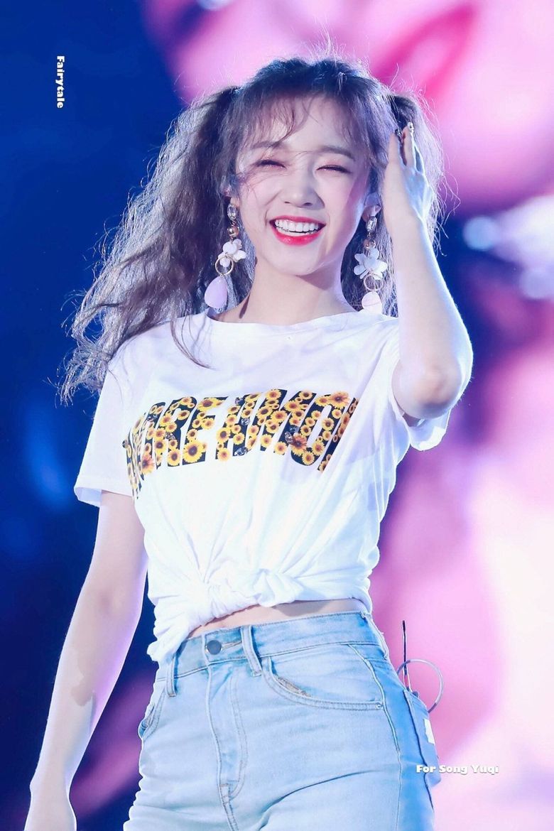 Netizens Notice How  G I DLE s Yuqi Pulls Off Various Hairstyle Throughout The Years  - 29