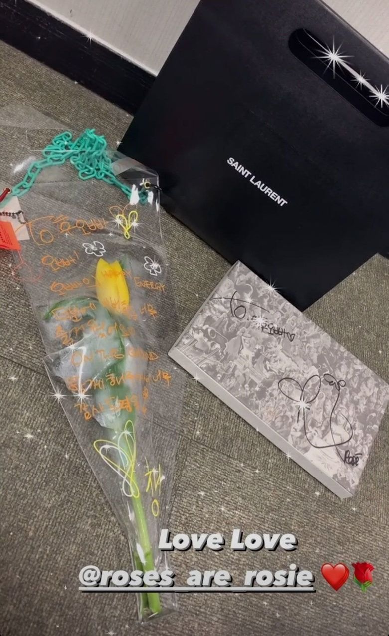 BLACKPINK Ros  s Sincere Gifts And Letters To Staff For  On The Ground  Makes Netizens Go  Aww   - 97