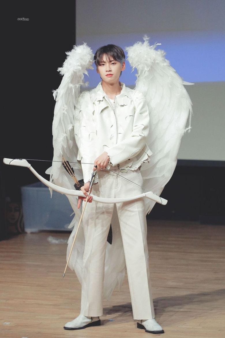 Lee JinHyuk Spreads His Wings And Transforms Into An Angel  - 49