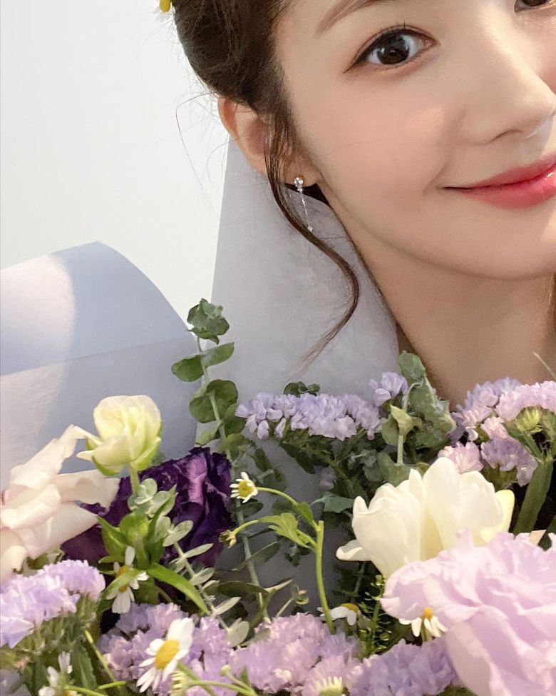 Park MinYoung Is A Spring Goddess In New Instagram Pictures  - 62