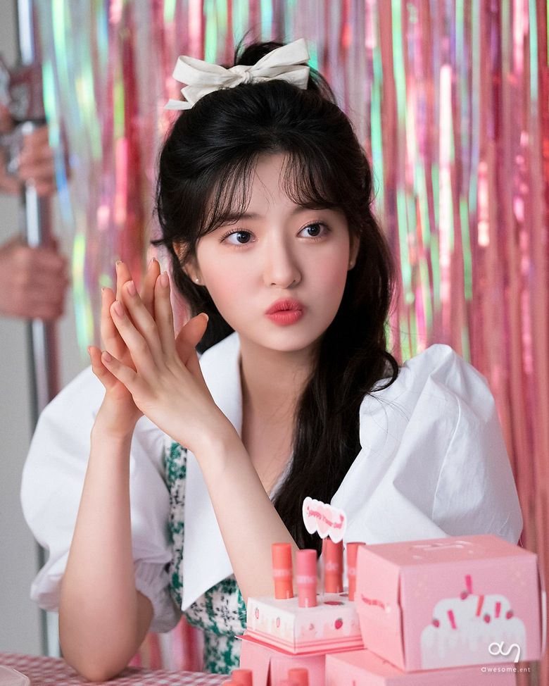 Jo SooMin, Photoshoot Behind-the-Scene