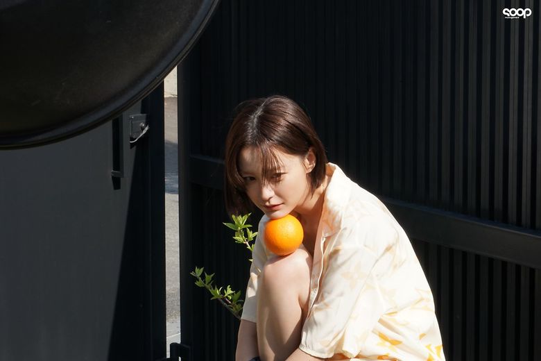 Jung YuMi, Photoshoot Behind-the-Scene