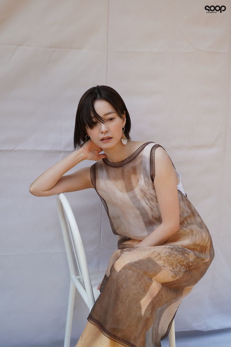 Jung YuMi, Photoshoot Behind-the-Scene