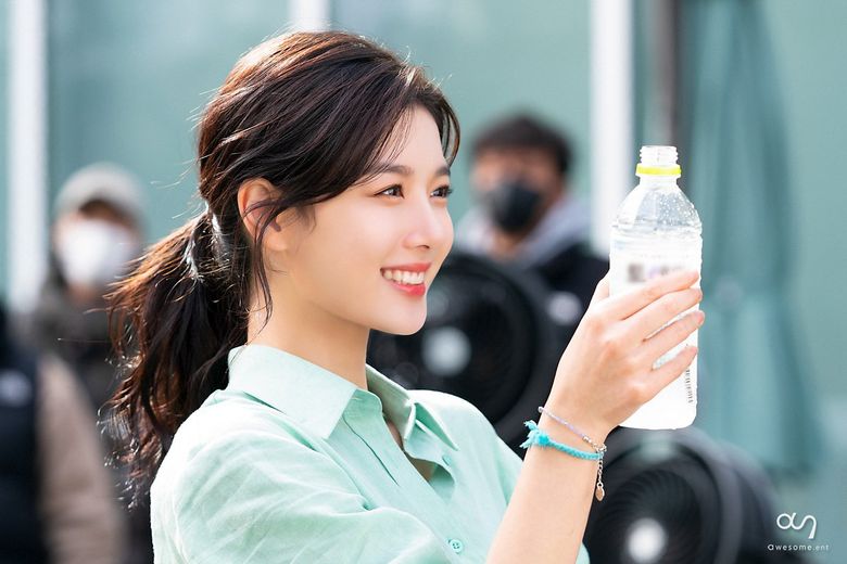 Kim YooJung, Commercial Shooting Behind-the-Scene