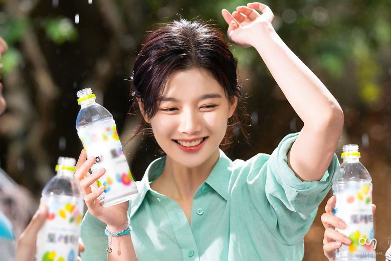 Kim YooJung, Commercial Shooting Behind-the-Scene