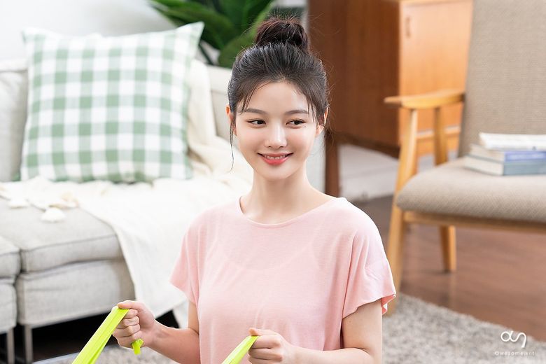 Kim YooJung, Commercial Shooting Behind-the-Scene