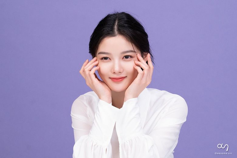 Kim YooJung, Photoshoot Behind-the-Scene