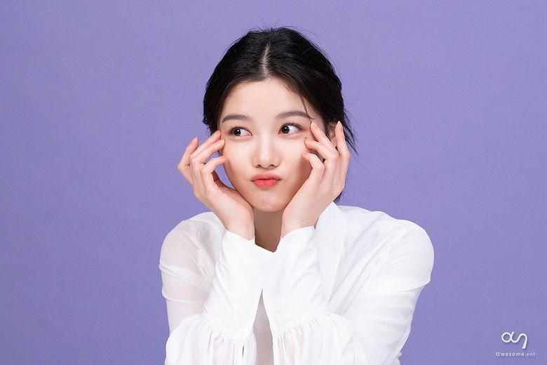 Kim YooJung, Photoshoot Behind-the-Scene