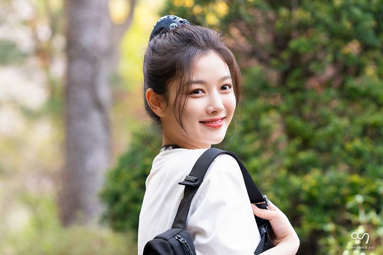 Kim YooJung, Photoshoot Behind-the-Scene - Part2