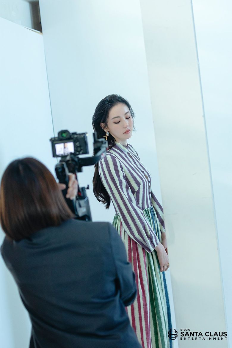 Lee DaHee, Photoshoot Behind-the-Scene - Part 2