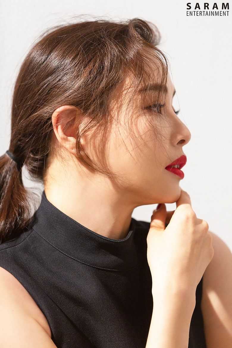 Lee Hanee For Cosmopolitan Magazine May Issue (+Behind-the-Scene)