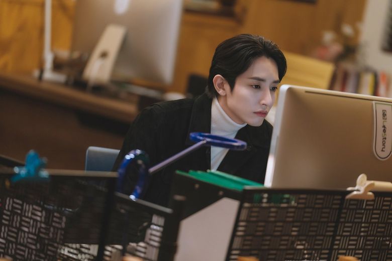 Lee SooHyuk, Drama Poster Shooting Of "Doom At Your Service" Behind-the-Scene