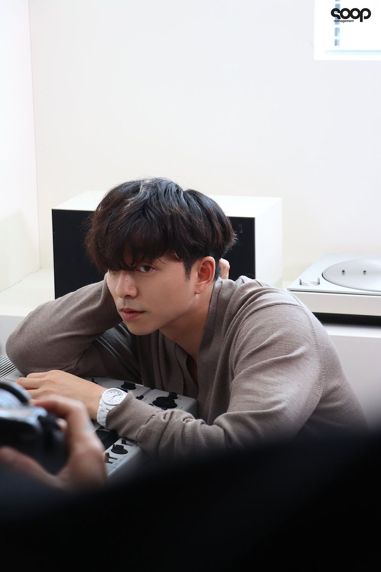 Gong Yoo, Photoshoot Behind-the-Scene - Part 1