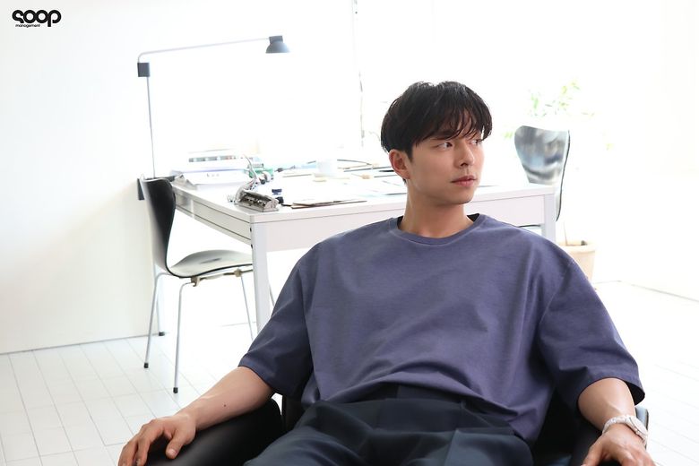 Gong Yoo, Photoshoot Behind-the-Scene - Part 2