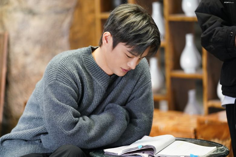 Seo InGuk, Drama "Doom At Your Service" Set Behind-the-Scene - Part 1