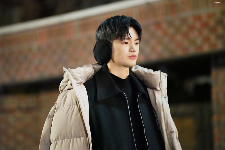 Seo InGuk, Drama "Doom At Your Service" Set Behind-the-Scene - Part 2