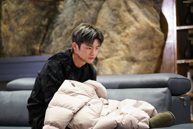 Seo InGuk, Drama "Doom At Your Service" Set Behind-the-Scene - Part 2