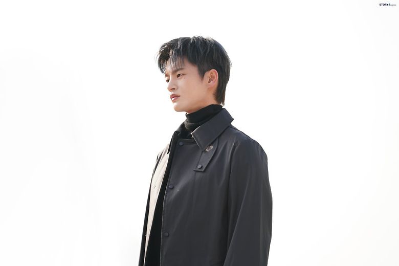 Seo InGuk, Drama Poster Shooting Of "Doom At Your Service" Behind-the-Scene - Part 2