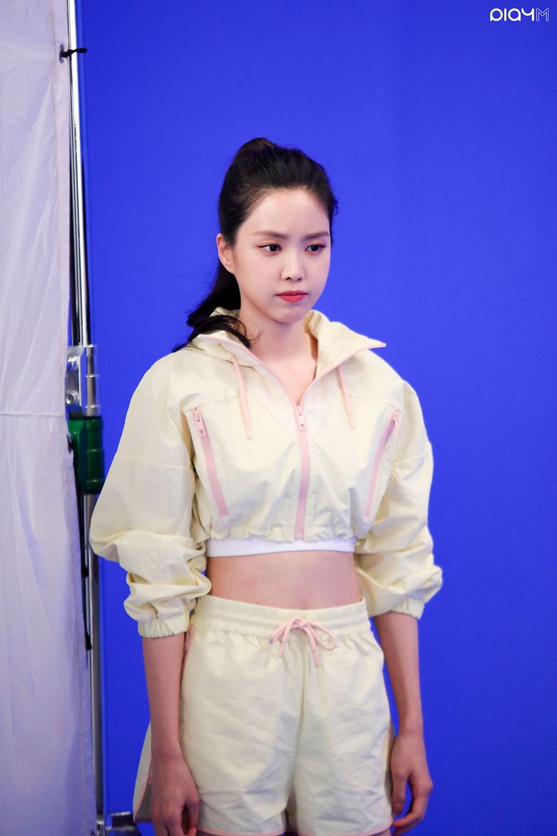 Son NaEun, Photoshoot Behind-the-Scene - Part 2