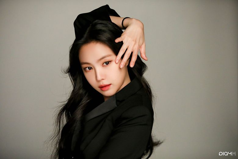 Son NaEun, Photoshoot Behind-the-Scene - Part 2