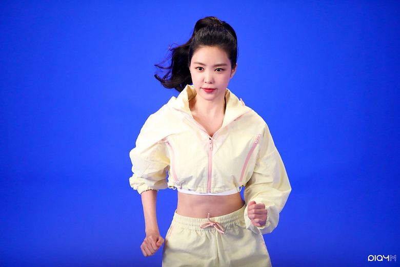 Son NaEun, Photoshoot Behind-the-Scene - Part 2