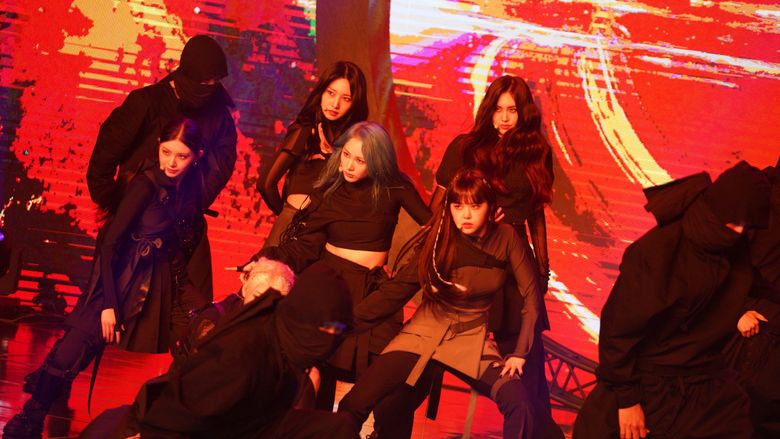 EVERGLOW Returns As Female Warriors From The Future With  LAST MELODY   - 3