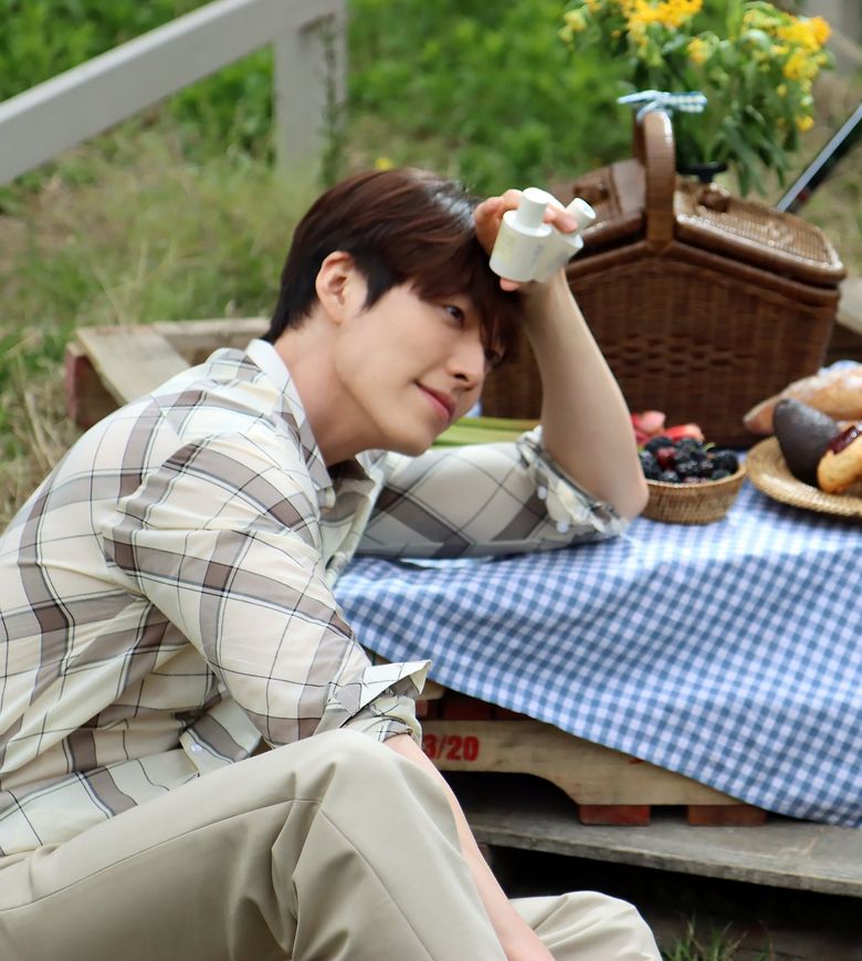 Kim WooBin For ELLE Korea Magazine June Issue Behind-the-Scene