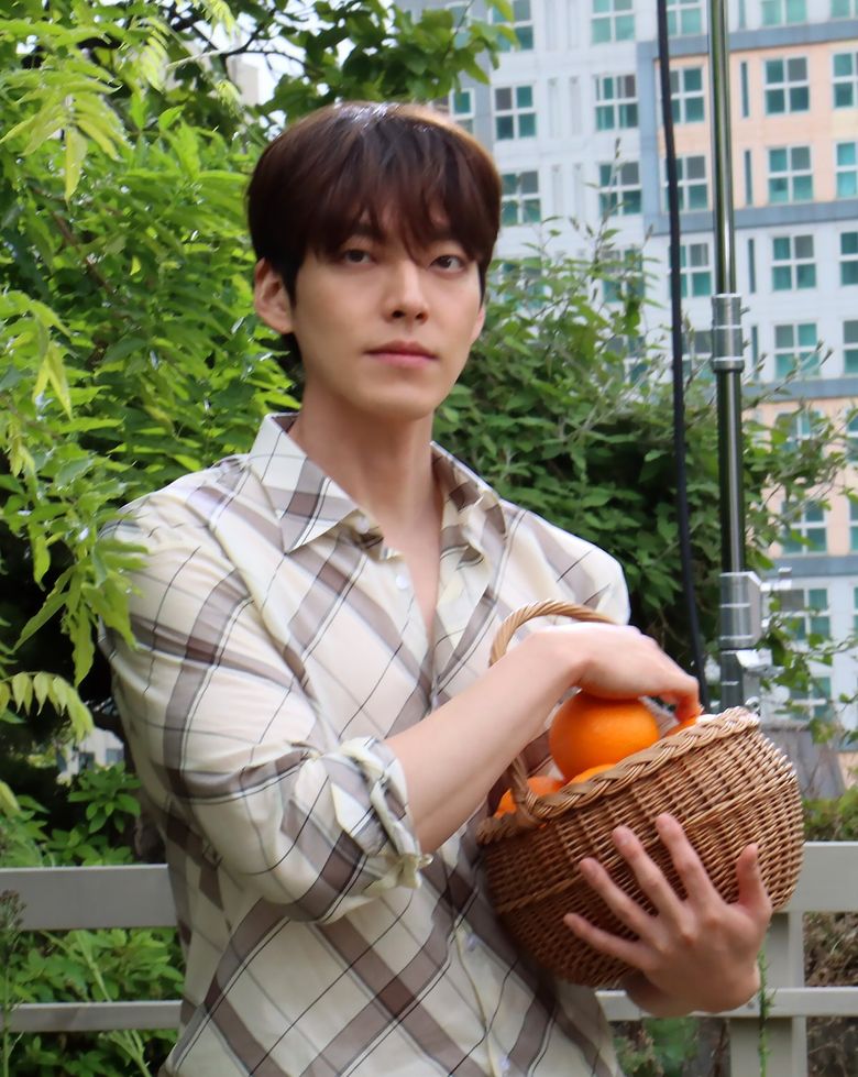 Kim WooBin For ELLE Korea Magazine June Issue Behind-the-Scene