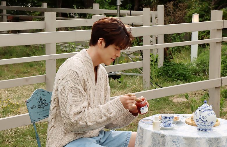 Kim WooBin For ELLE Korea Magazine June Issue (+Behind-the-Scene)