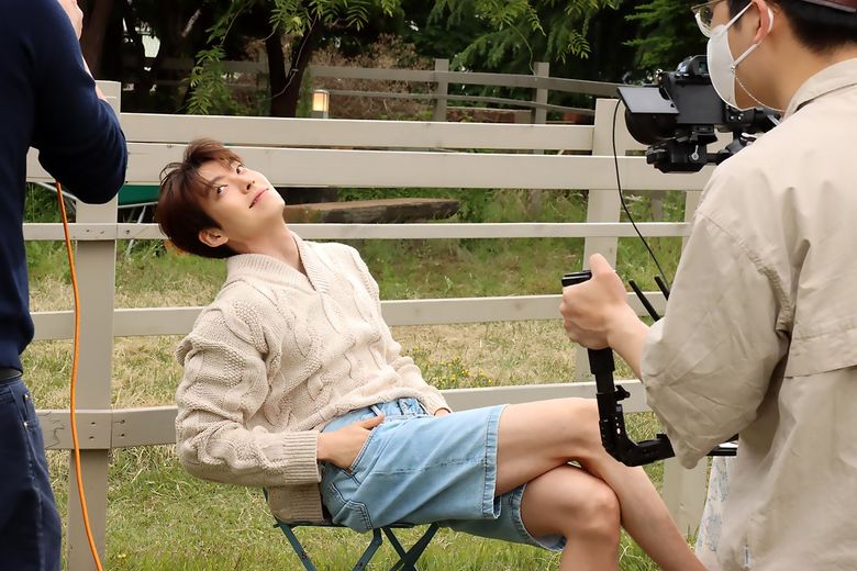 Kim WooBin For ELLE Korea Magazine June Issue (+Behind-the-Scene)