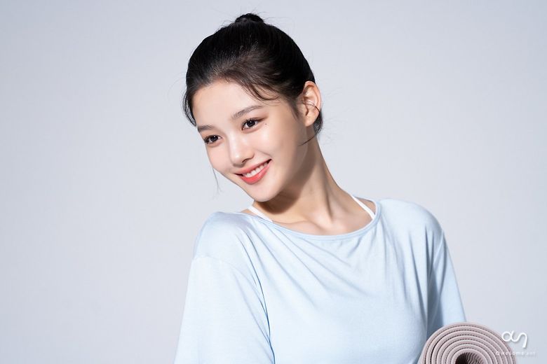 Kim YooJung, Photoshoot Behind-the-Scene