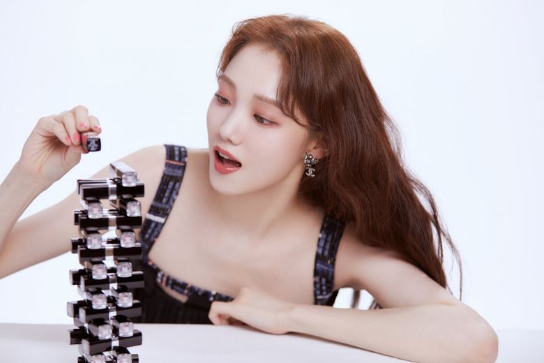 Lee SungKyung, Photoshoot Behind-the-Scene