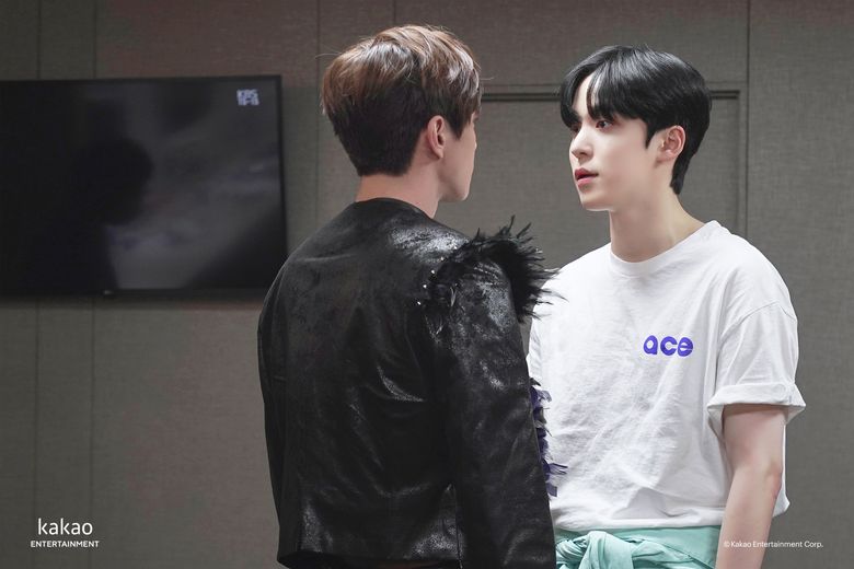 U KISS s Jun   Jung JiSo Or ATEEZ s YunHo   Jung JiSo In  Imitation   Vote   - 68