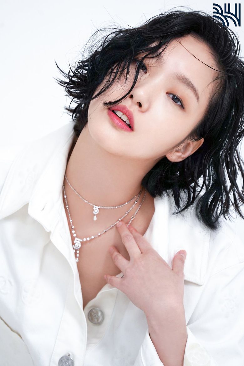 Kim GoEun, Photoshoot Behind-the-Scene - Part 1