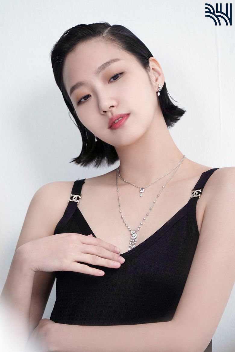 Kim GoEun, Photoshoot Behind-the-Scene - Part 1