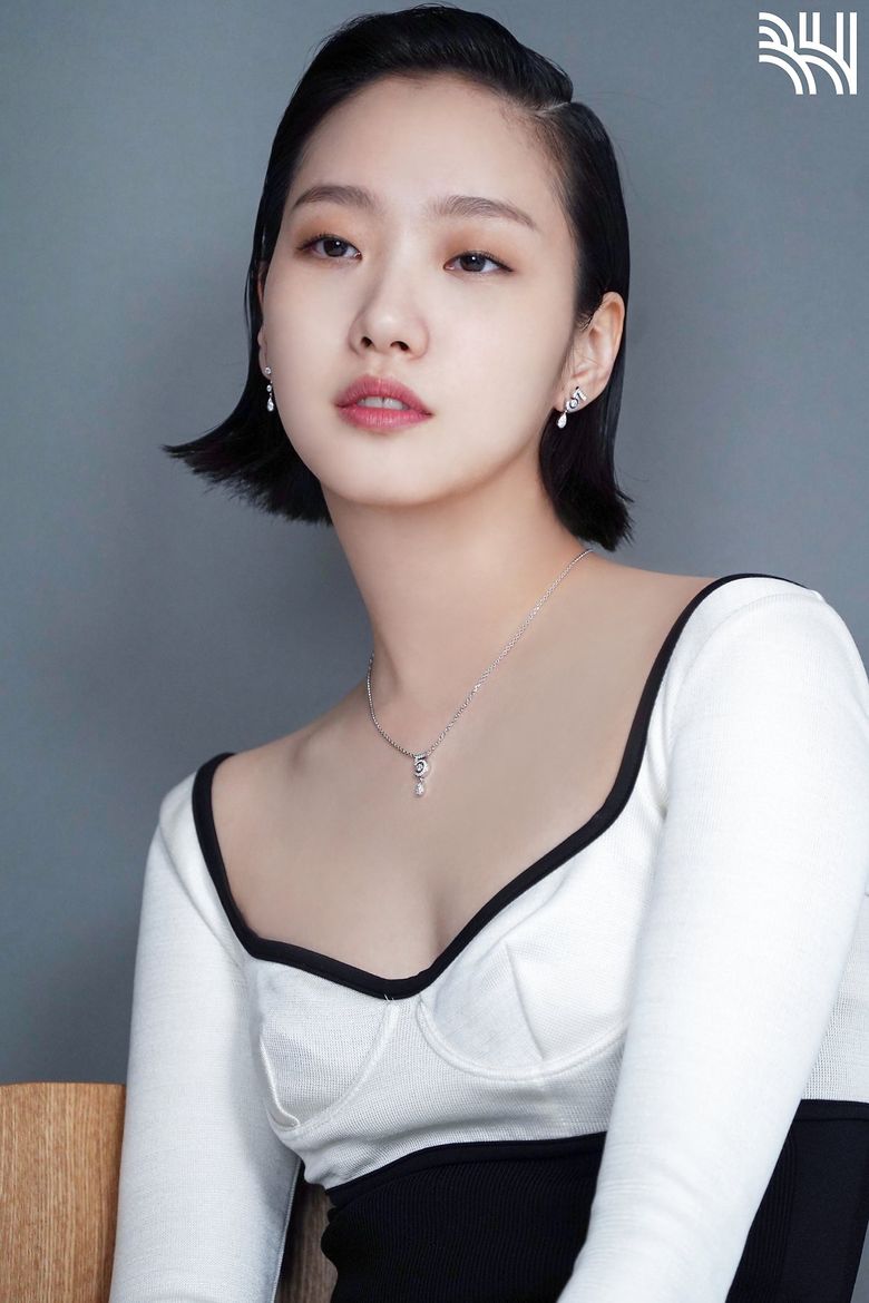 Kim GoEun, Photoshoot Behind-the-Scene - Part 1