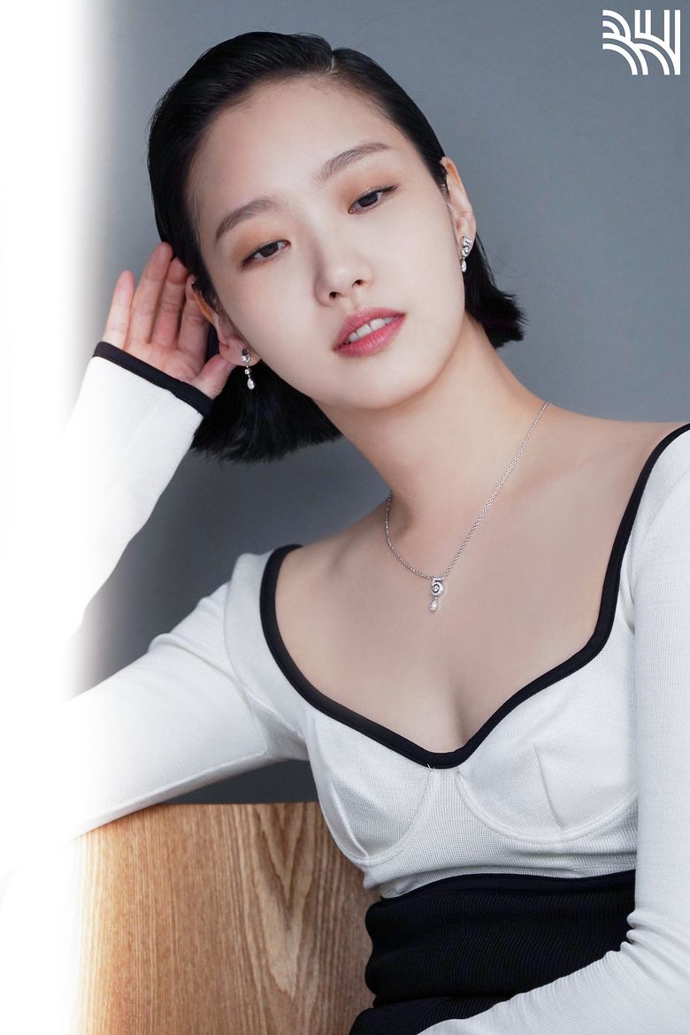 Kim GoEun, Photoshoot Behind-the-Scene - Part 1