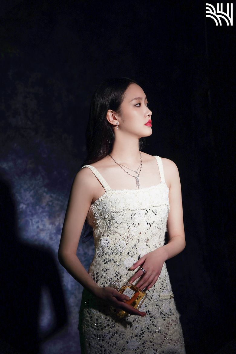 Kim GoEun, Photoshoot Behind-the-Scene - Part 2