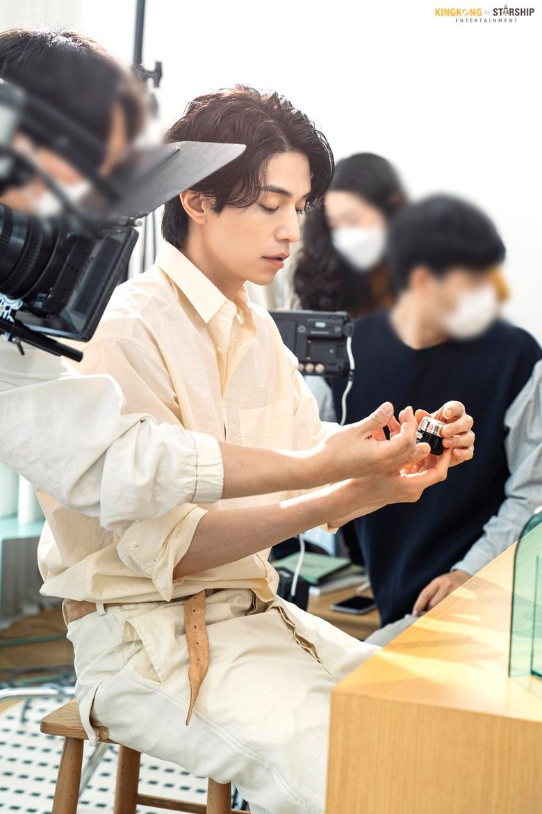 Lee DongWook For ELLE Korea Magazine July Issue Behind-the-Scene - Part 2