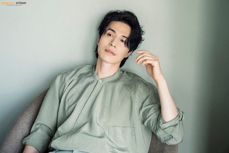 Lee DongWook For ELLE Korea Magazine July Issue (+Behind-the-Scene)